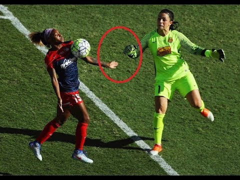 FAIL COMPILATION  - WOMEN'S FOOTBALL 2018