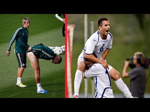 Right Moment FOOTBALL Pics / Funny Fail Compilation